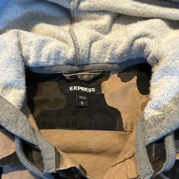 Express Brand Camo Jacket - Picture 3 of 3